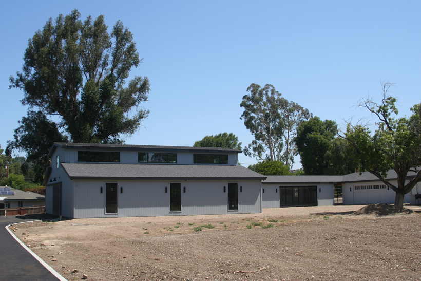 Exterior view to NE - Showcar Garage & Guest Suite Addition - ENR architects, Granbury, TX 76049
